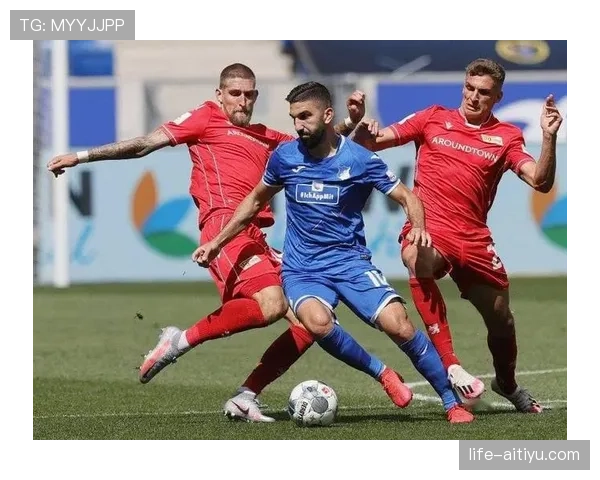 弗拉霍维奇 vs 劳塔罗：终结能力与技术特点对比分析